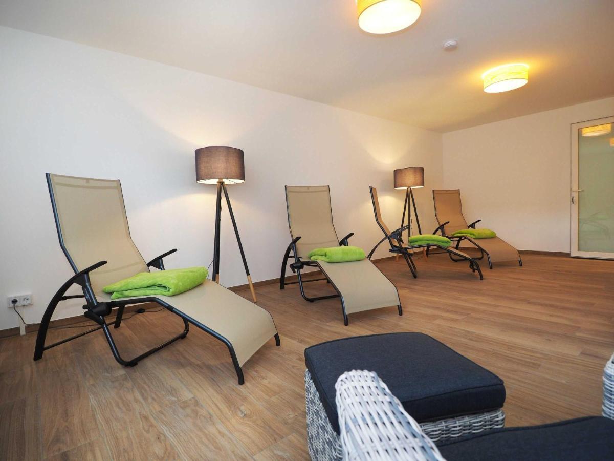Appartement "Mondstein" Mit Penthouseflair - Oase Am Haff Garz  Экстерьер фото